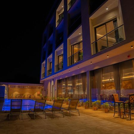 Pride Elite, Daman Otel Dış mekan fotoğraf