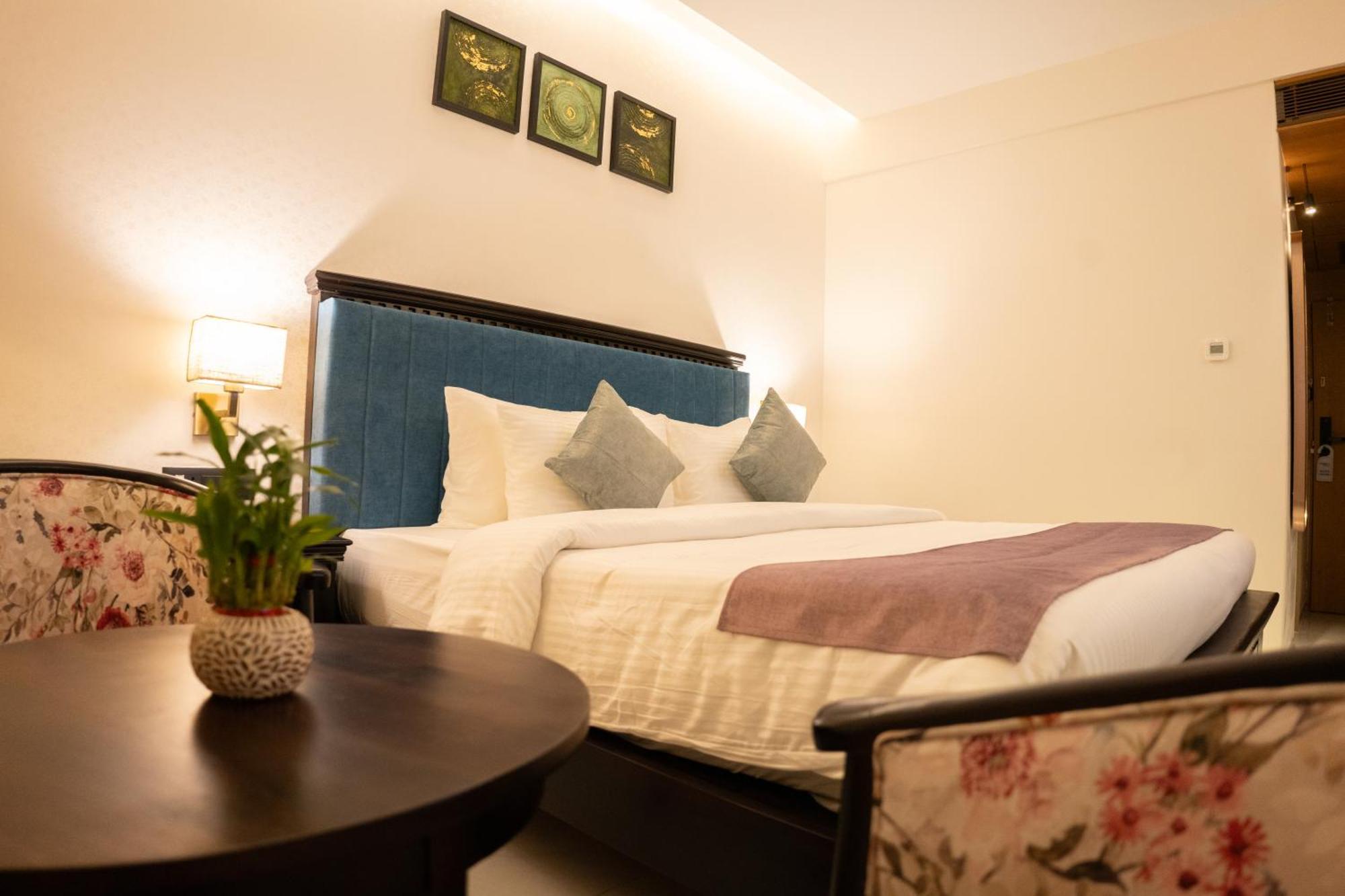 Pride Elite, Daman Otel Dış mekan fotoğraf