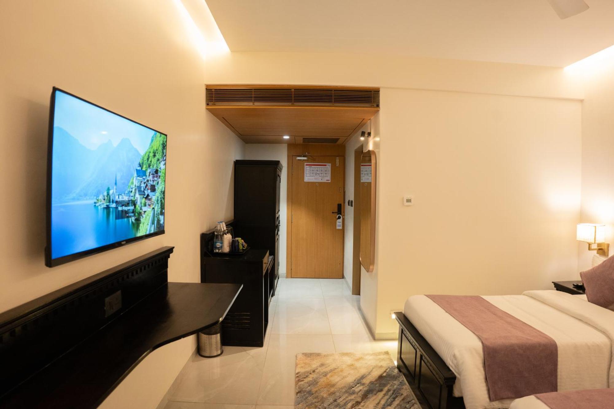Pride Elite, Daman Otel Dış mekan fotoğraf