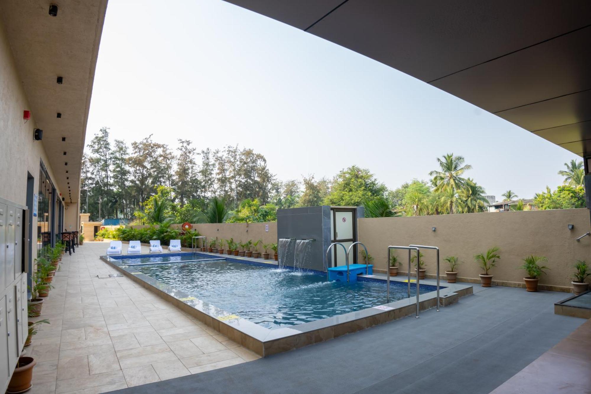 Pride Elite, Daman Otel Dış mekan fotoğraf