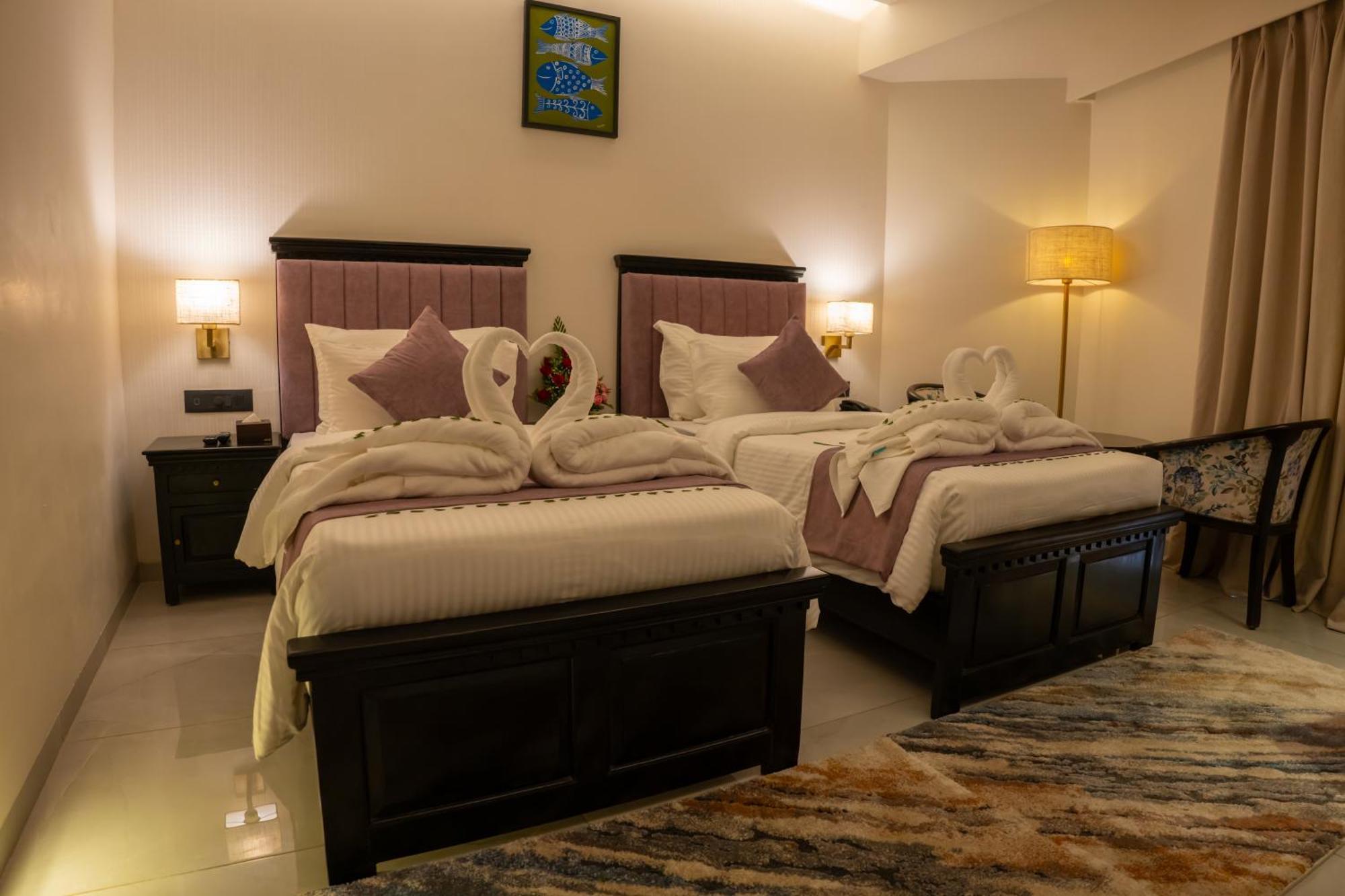 Pride Elite, Daman Otel Dış mekan fotoğraf