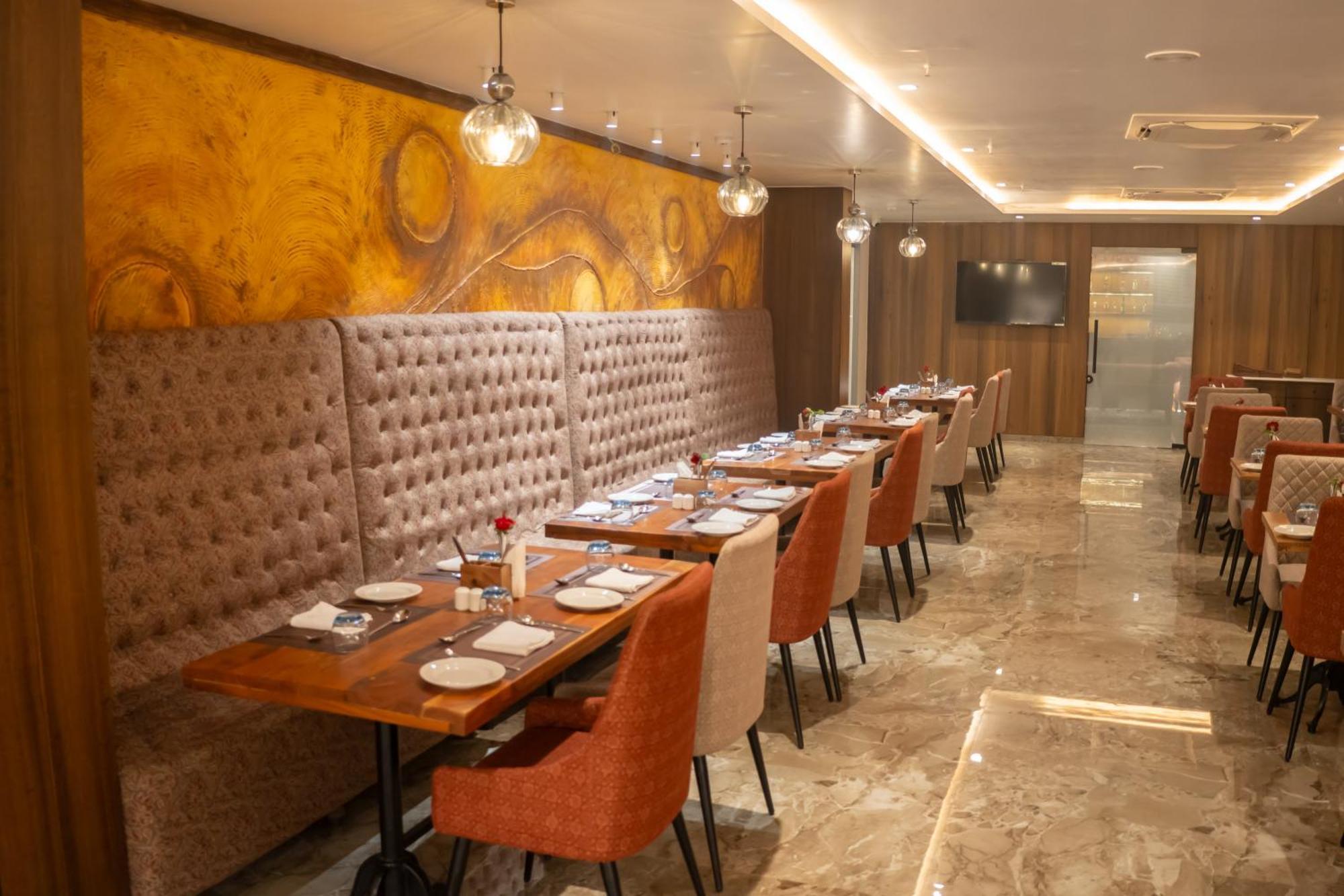 Pride Elite, Daman Otel Dış mekan fotoğraf