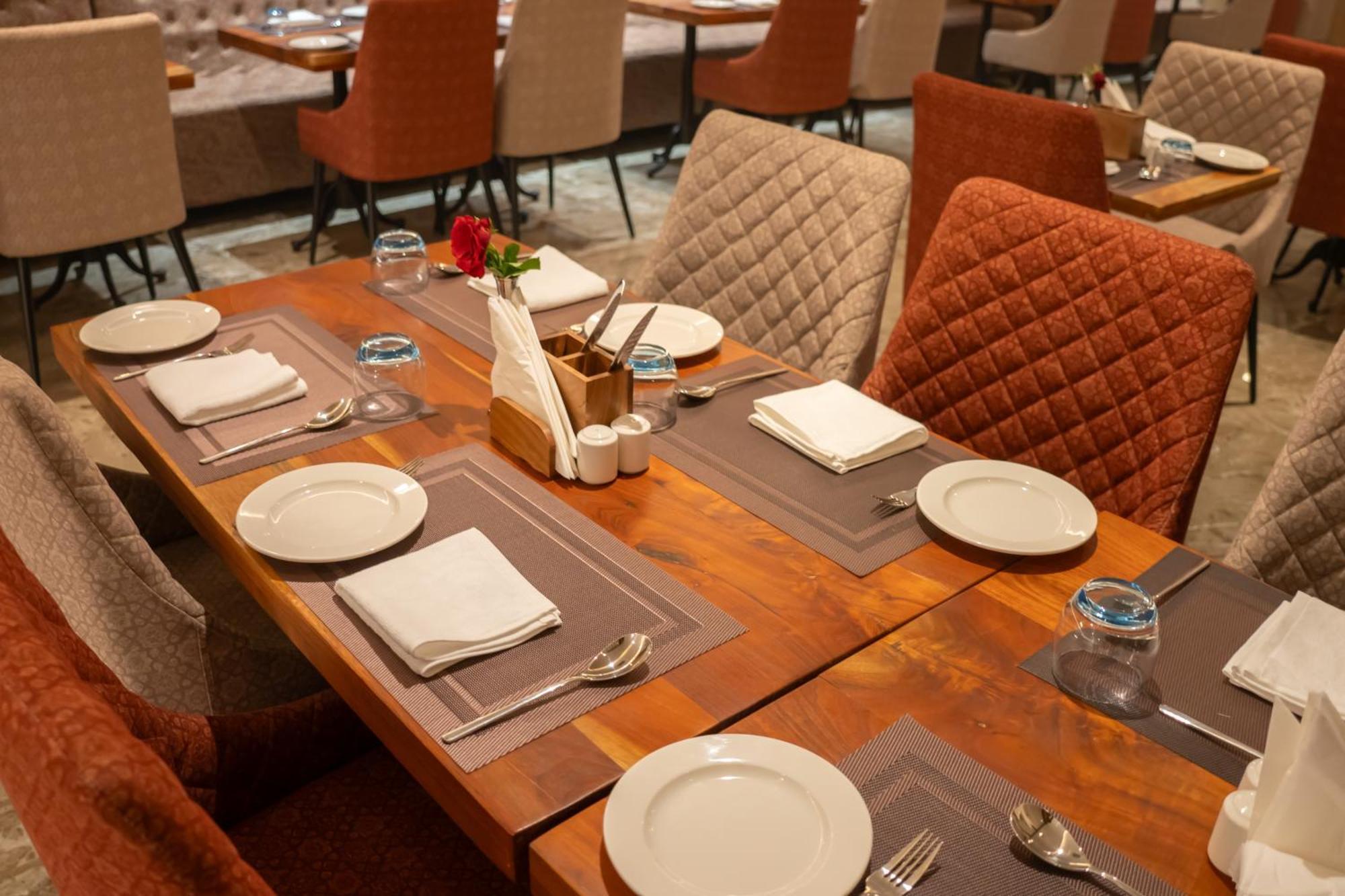 Pride Elite, Daman Otel Dış mekan fotoğraf