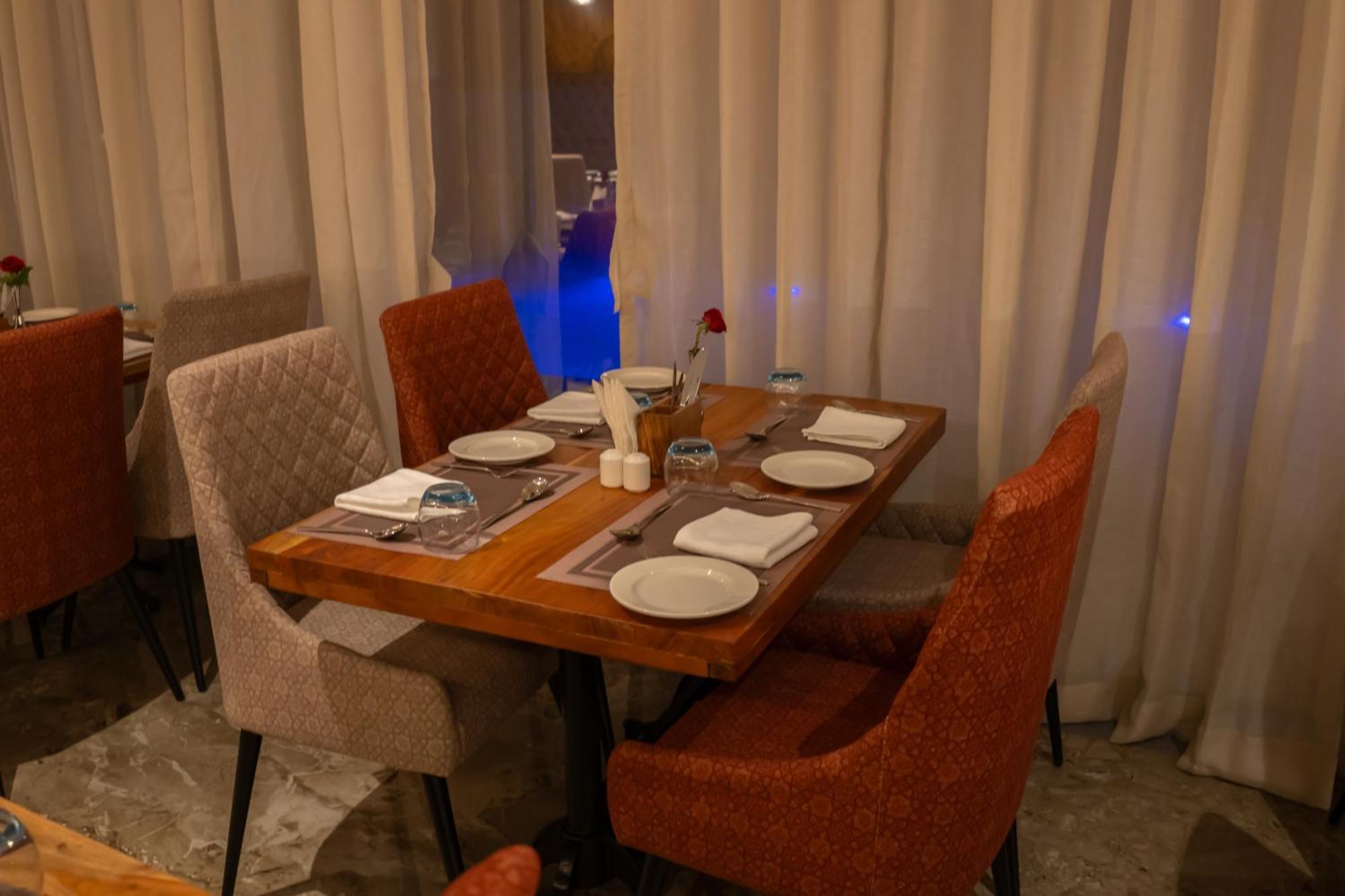 Pride Elite, Daman Otel Dış mekan fotoğraf