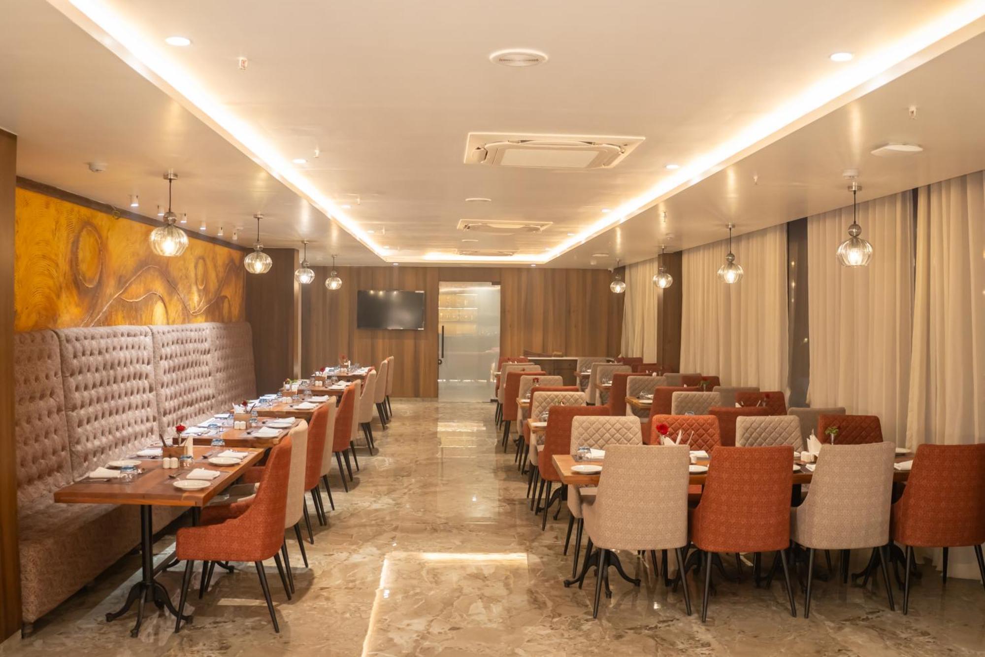 Pride Elite, Daman Otel Dış mekan fotoğraf